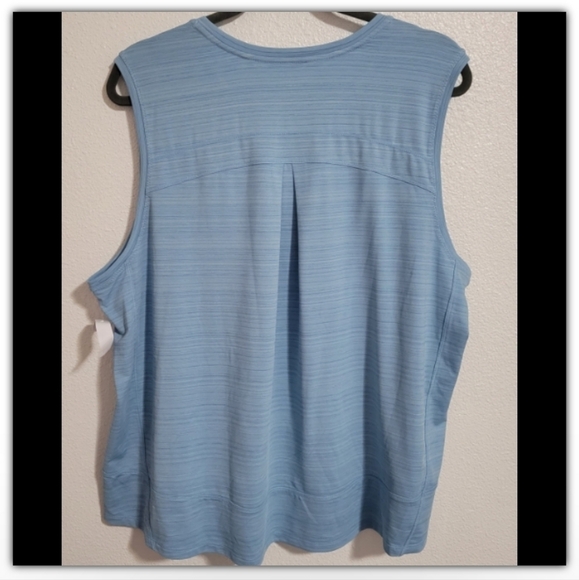 NWT Athleta athletic top size 2x - Picture 6 of 7